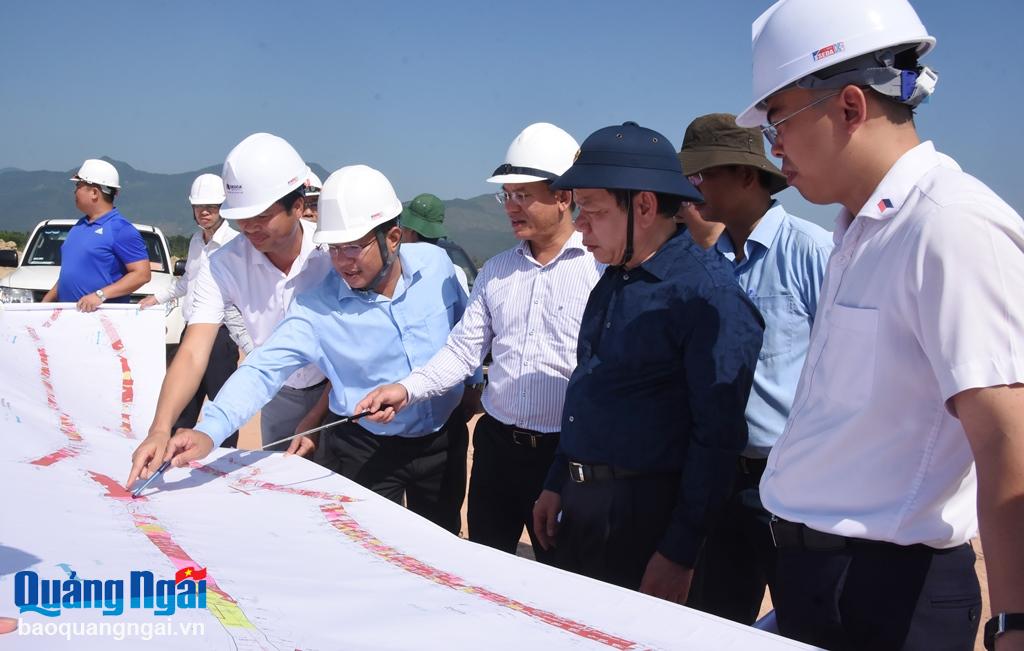 Rà soát tổng thể dự án đường cao tốc Bắc – Nam đoạn qua tỉnh Quảng Ngãi