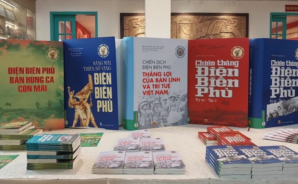 Ra mắt bộ sách kỷ niệm 70 năm Chiến thắng Điện Biên Phủ