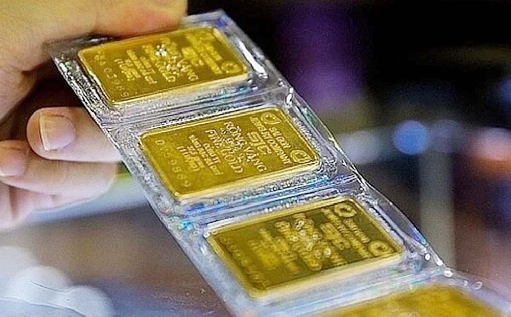 Vàng thế giới lao dốc, vàng trong nước ‘bay’ nửa triệu đồng/lượng
