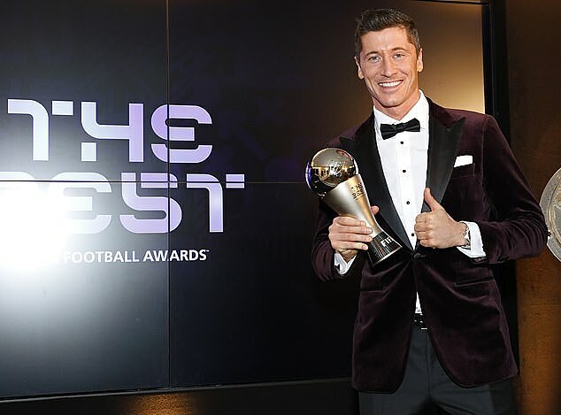 Đánh bại Messi và Ronaldo, Lewandowski giành giải FIFA The Best