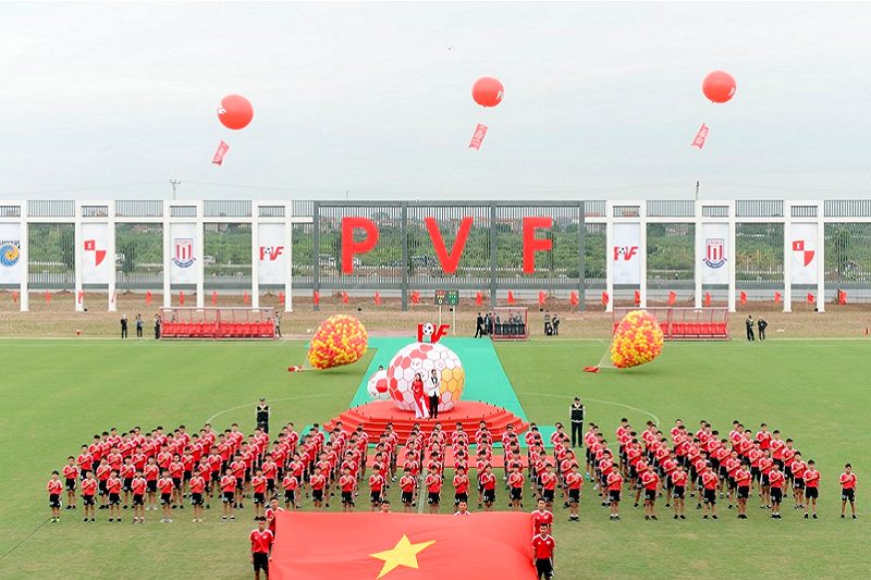 Vingroup bất ngờ chuyển giao PVF cho tập đoàn giáo dục Văn Lang