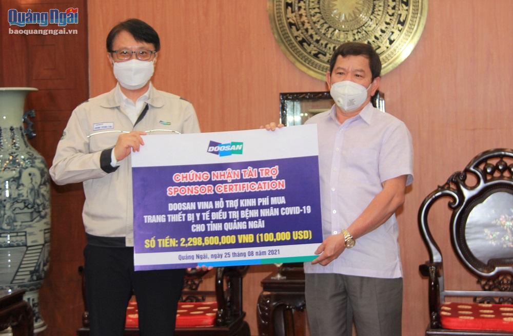 Doosan Vina hỗ trợ Quảng Ngãi gần 2,3 tỷ đồng phòng, chống dịch Covid-19