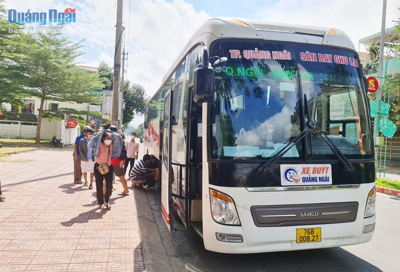Mở tuyến xe buýt Quảng Ngãi - Quảng Nam: Đáp ứng nhu cầu đi lại, thúc đẩy giao thương