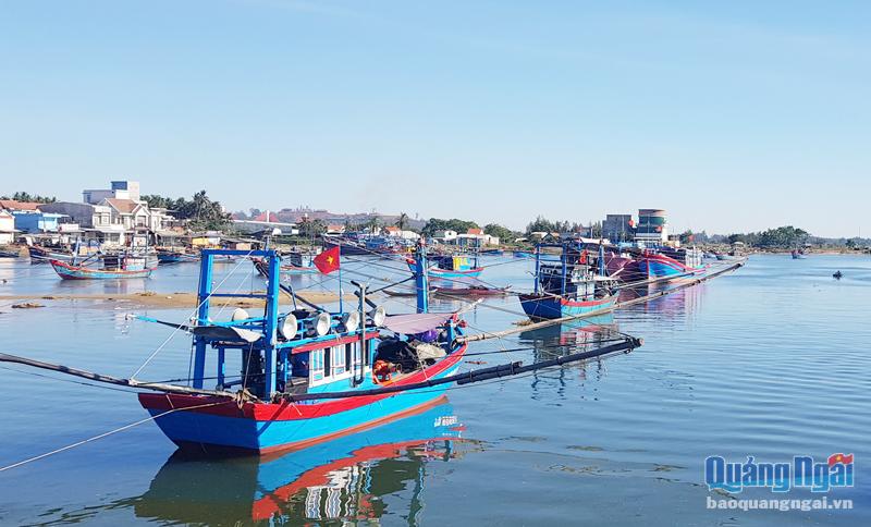 Ngư dân mua tàu ngoài tỉnh: Được làm thủ tục đăng ký