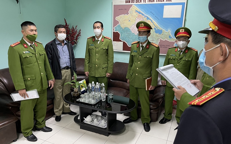 Khởi tố, bắt tạm giam Giám đốc CDC Thừa Thiên Huế