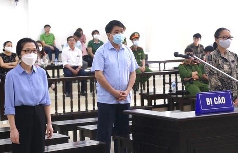 Bị cáo Nguyễn Đức Chung được giảm một năm tù