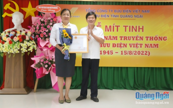 Bưu điện tỉnh kỷ niệm 77 năm Ngày truyền thống ngành Bưu điện Việt Nam