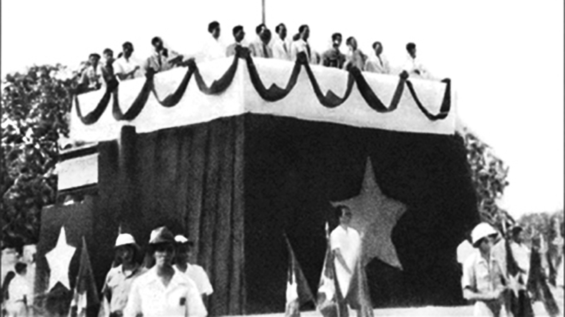 Lễ đài nơi Chủ tịch Hồ Chí Minh đọc Tuyên ngôn độc lập tại Quảng trường Ba Đình (Hà Nội), ngày 2/9/1945. (Ảnh tư liệu)