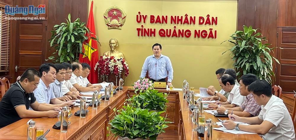 Phó Chủ tịch UBND tỉnh Trần Phước Hiền phát biểu tại buổi làm việc.