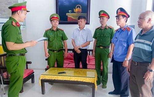 Khởi tố nguyên Phó Giám đốc Trung tâm Đăng kiểm xe cơ giới Thừa Thiên - Huế