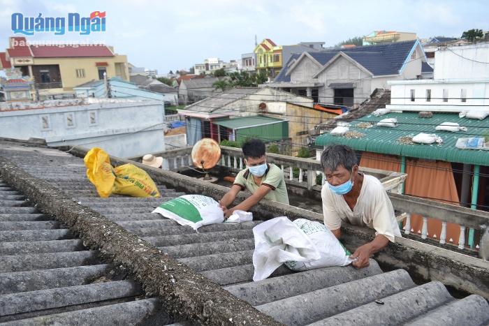 Video: Lý Sơn khẩn trương ứng phó với bão số 9